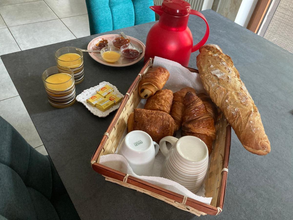 Les Berouds Hotel Salaise-sur-Sanne ภายนอก รูปภาพ